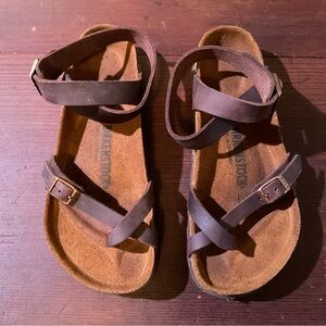 Birkenstock Yara tobacco oiled leather, size US 7, 38, ankle strap, toe strap